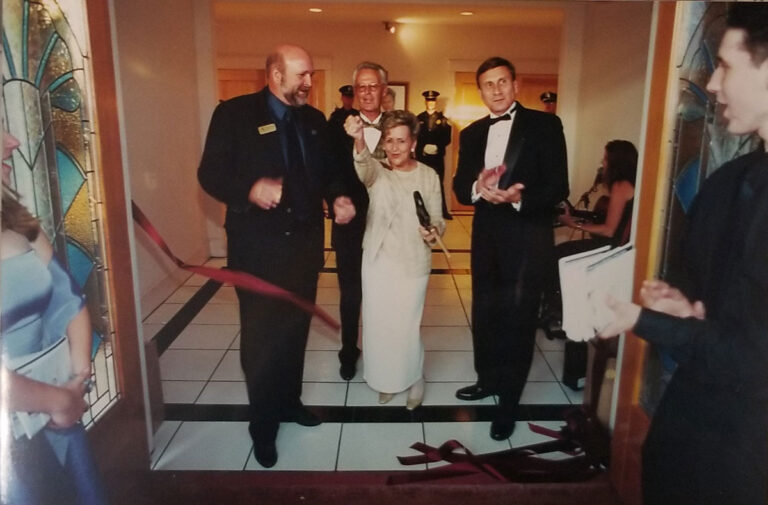 2000 March 6, Opening gala ribbon cutting ceremony with Helen Stairs (C) and Master of Ceremonies and Congressman John Mica (R).